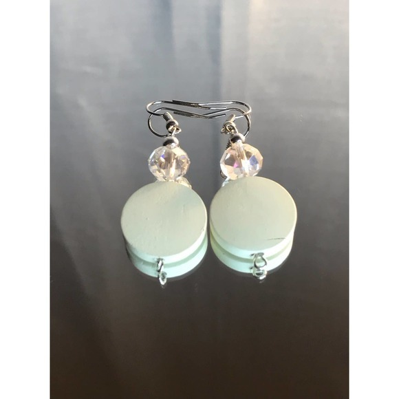White Wood & Clear Acrylic Beaded Dangle Earrings 2” x .5W. Fish Hooks w/‎ Coil - Picture 1 of 3